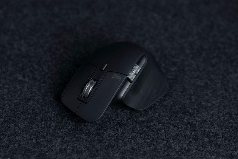 ワイヤレスマウスの企画・販売